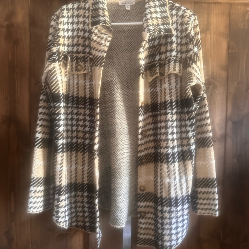 Derek Heart Black and Cream Houndstooth Cardigan
